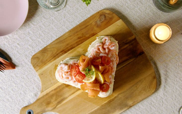 LingonGrova Alla hjärtans-smörgåstårta - Recept | Pågen